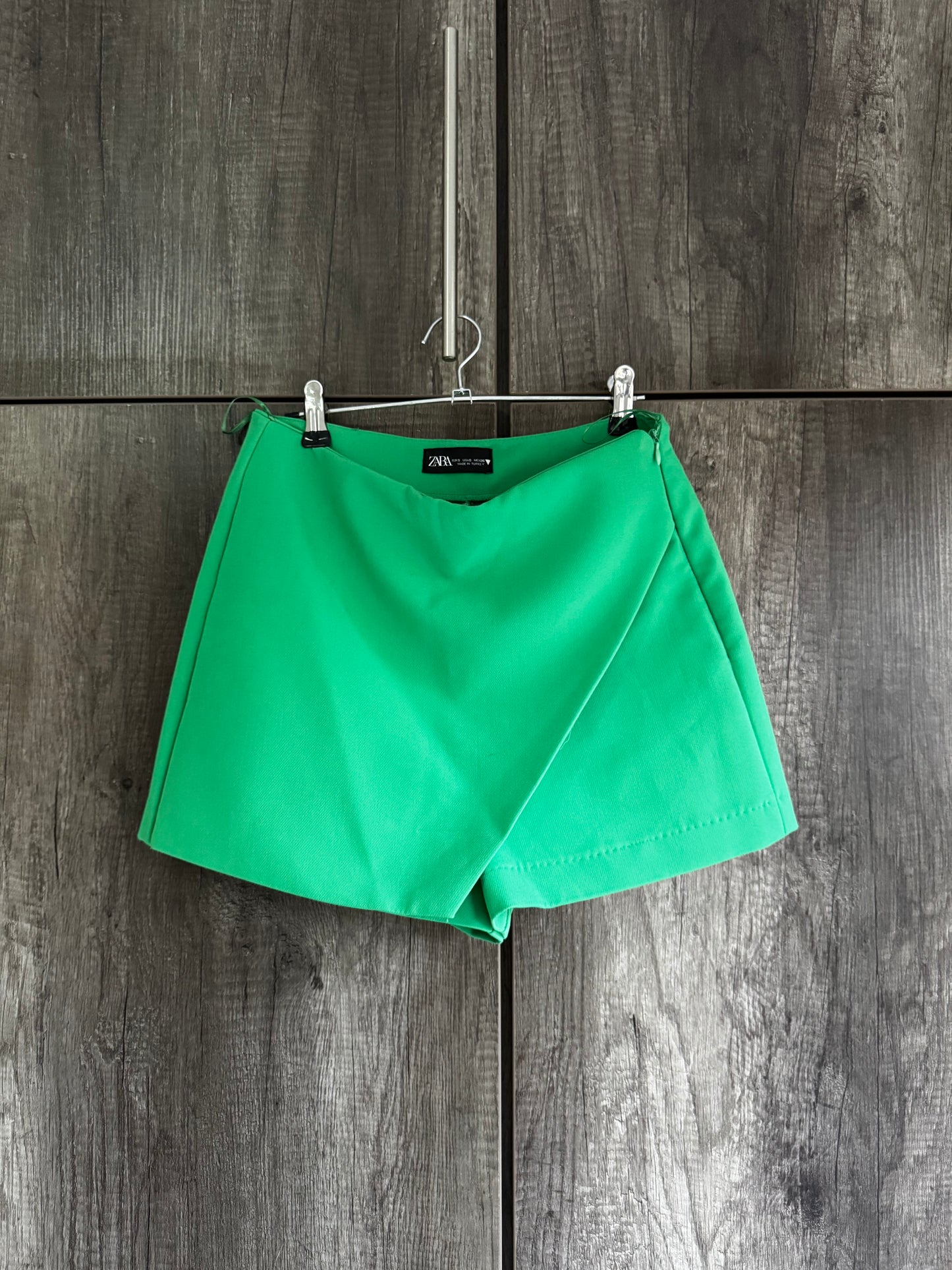 ZARA green skort (G)