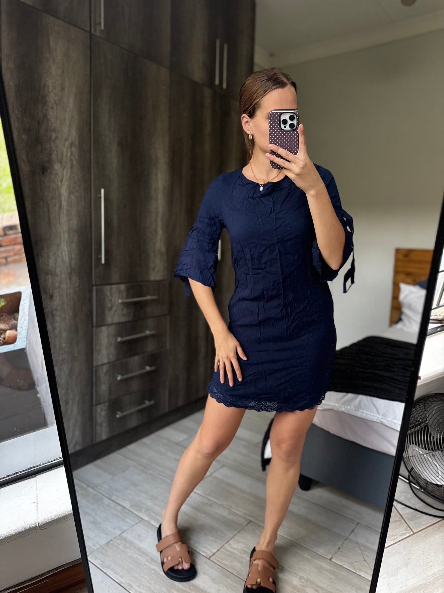 Navy dress (II)