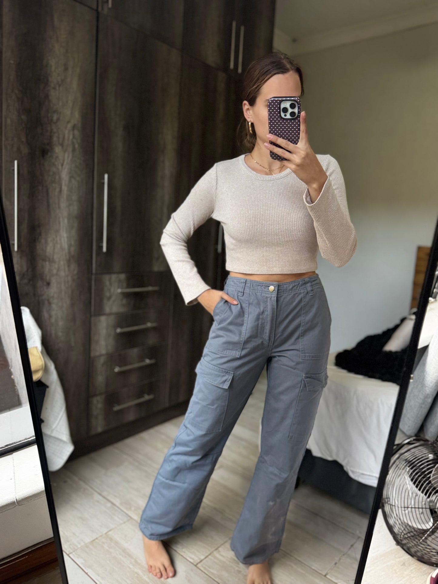 Grey wide legged pants (X6)