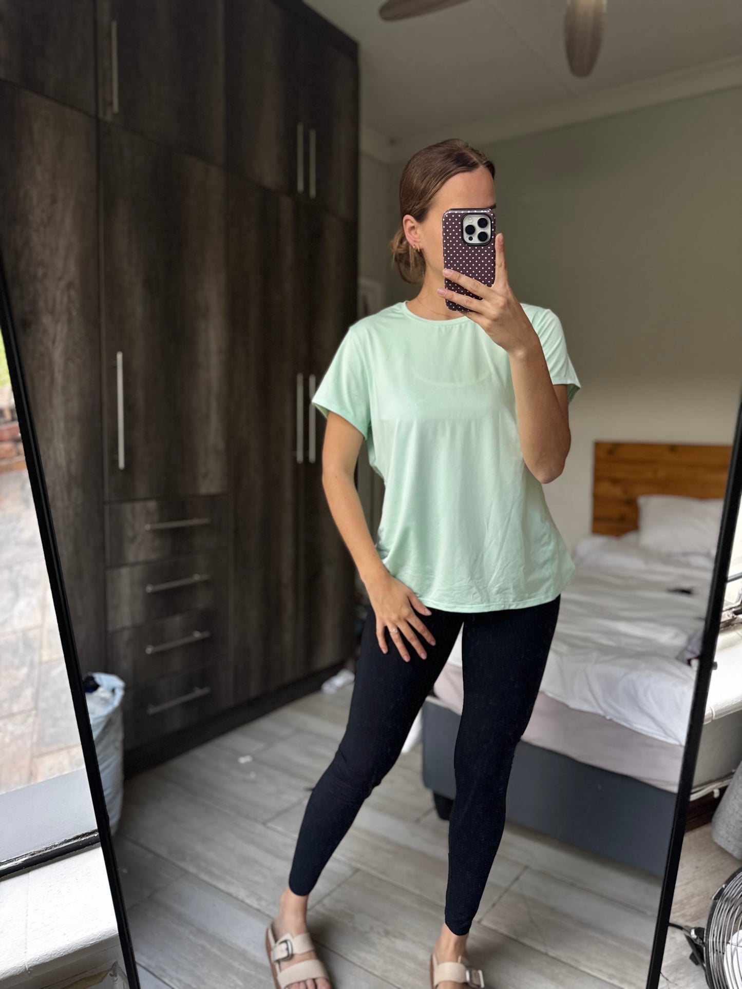 Woolworths gym top (X1)