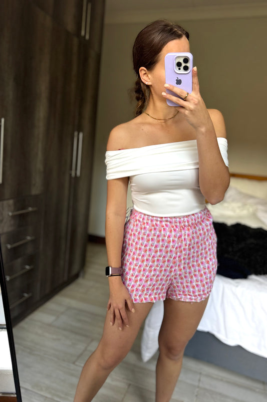 ZARA pretty shorts (N)