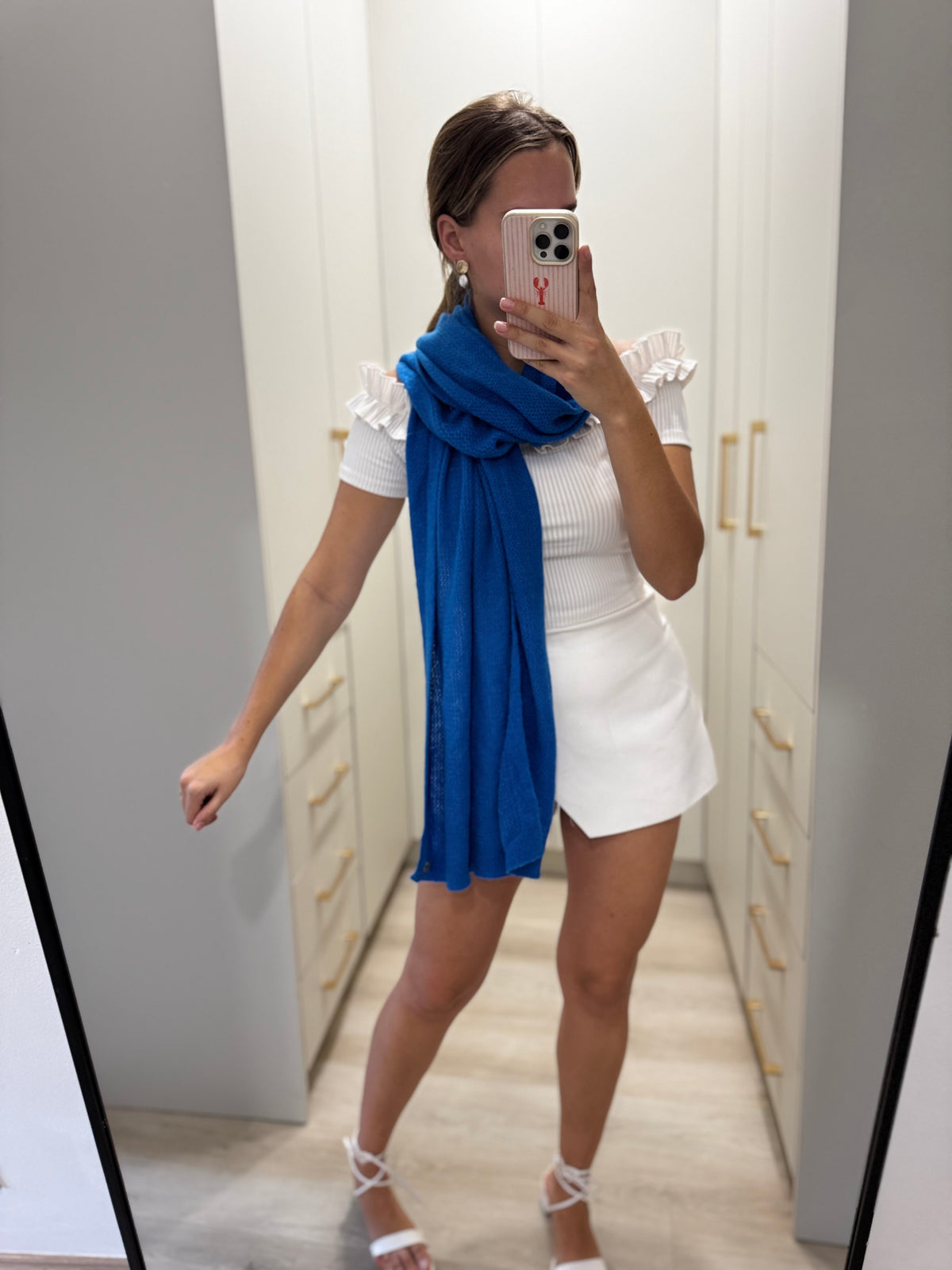Blue scarf (I)