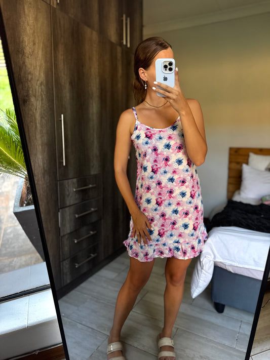 White floral dress (K)