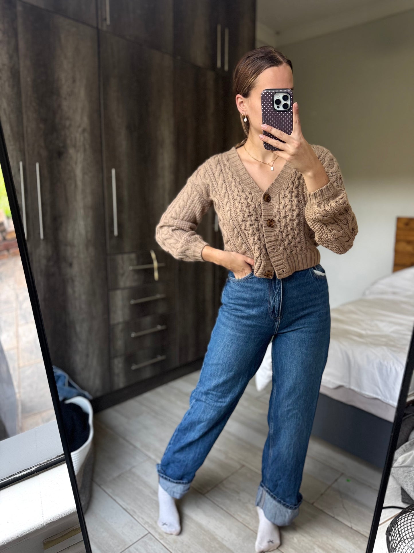 Brown knitted cardigen (HH)