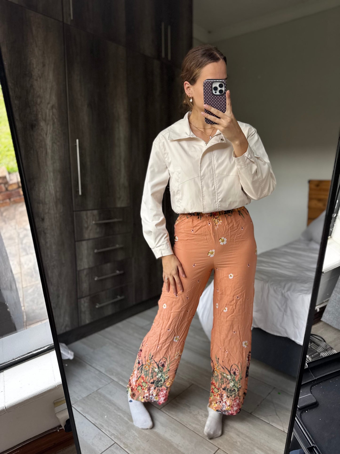 Floral pants (D)
