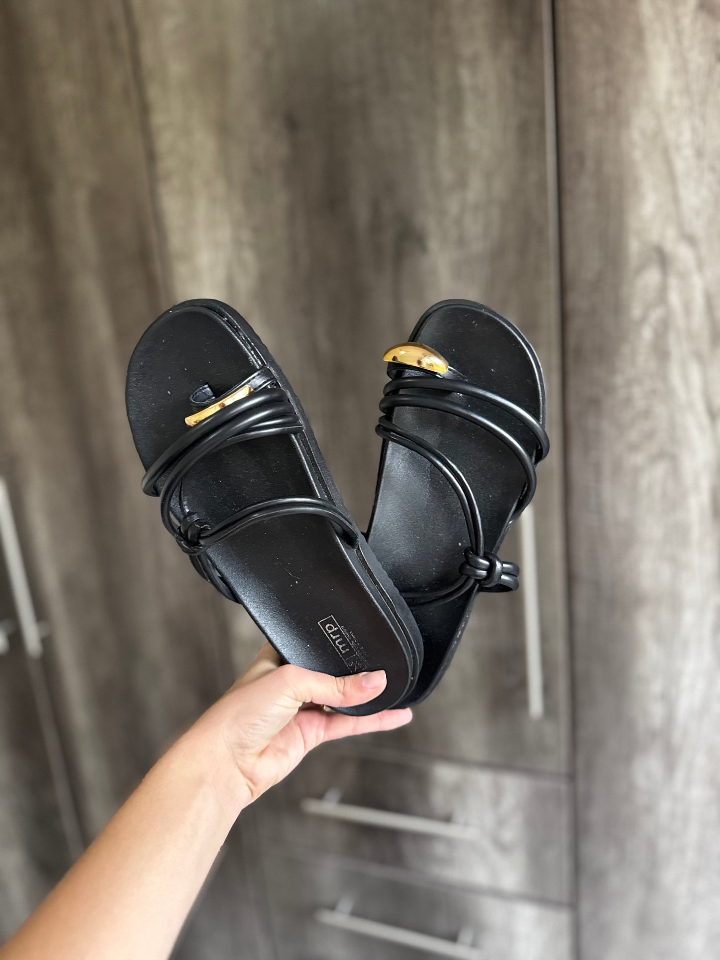 Black sandals (OO)