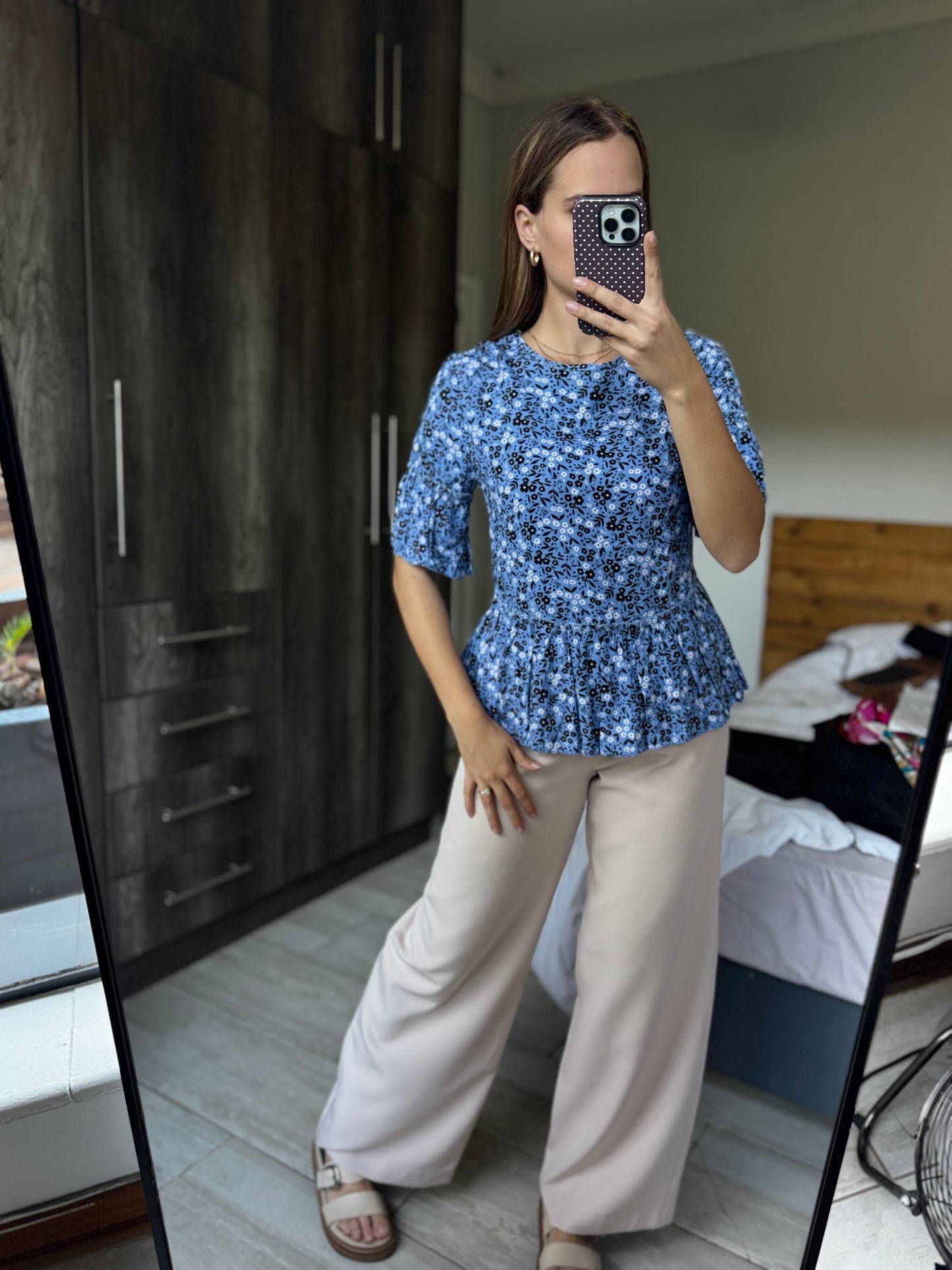 Blue floral top (QQ)