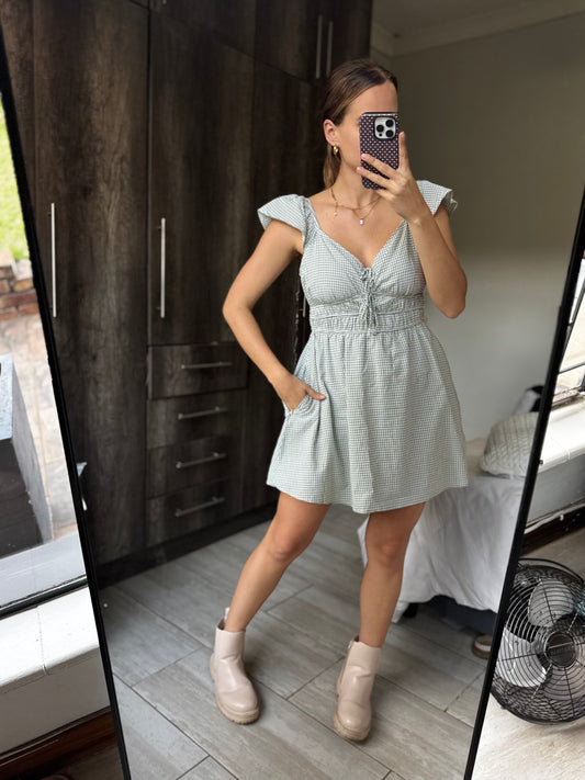 Green checkered dress (X1)