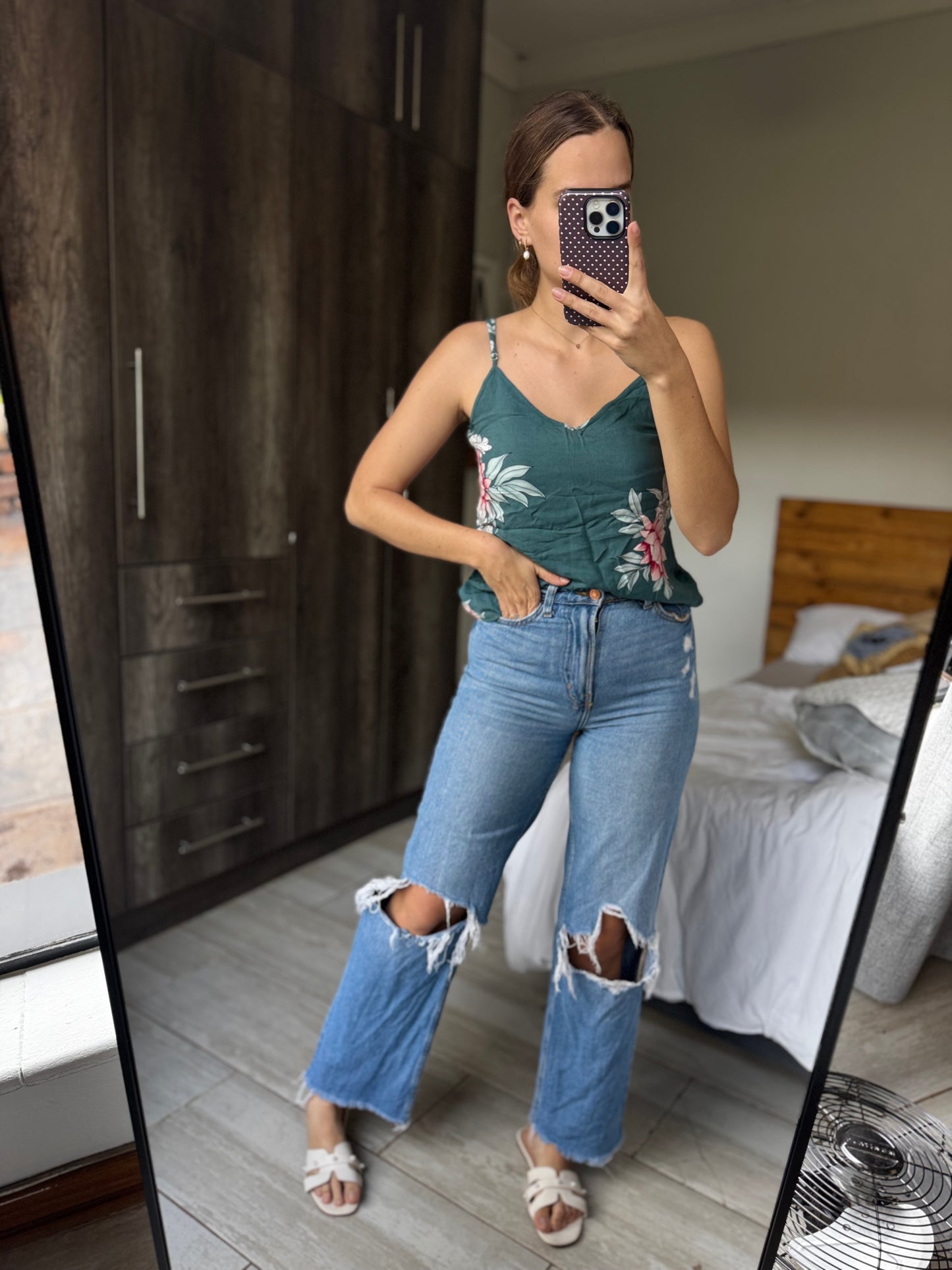 Green floral top (K)
