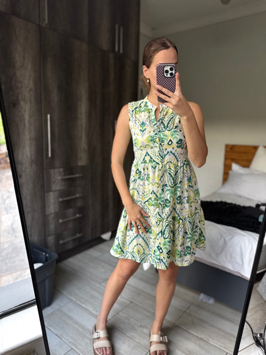 Pretty green dress (W)