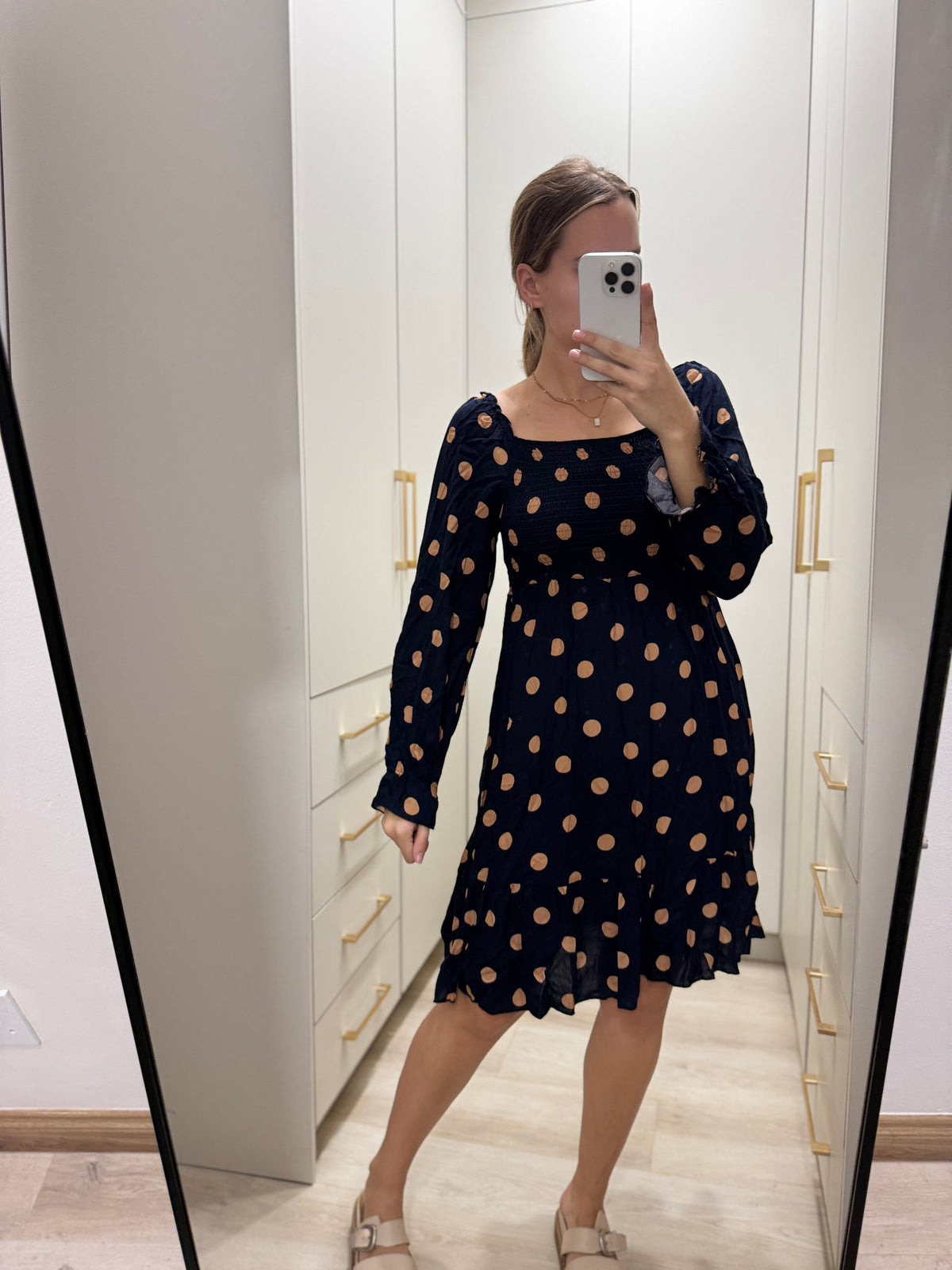 Polka dot dress (OO)