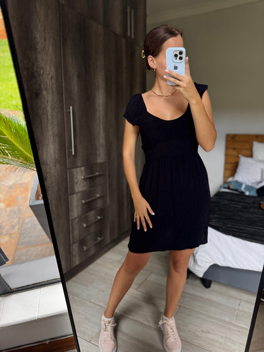 Cotton on black dress (UU)