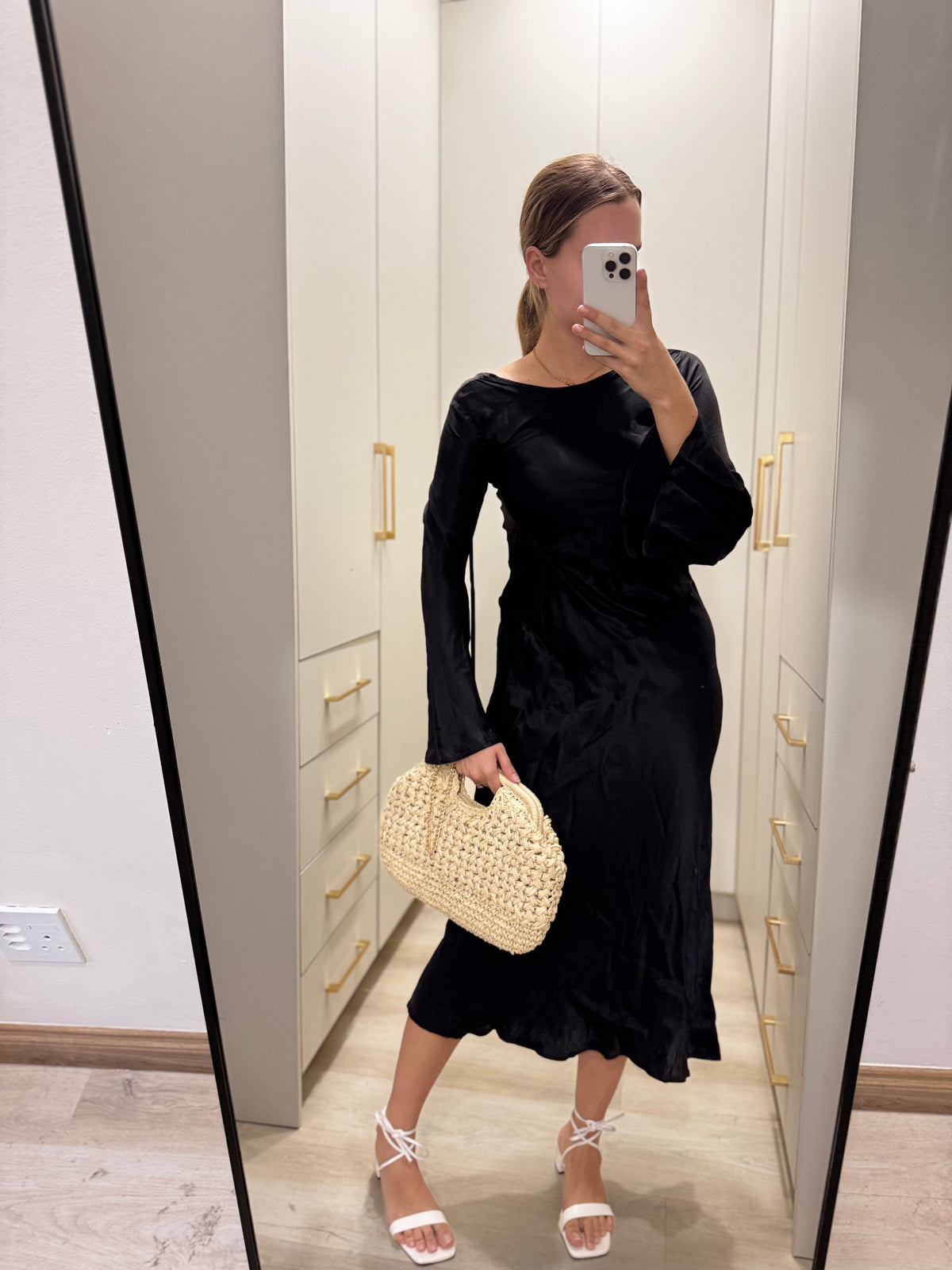 Black silky dress (P)