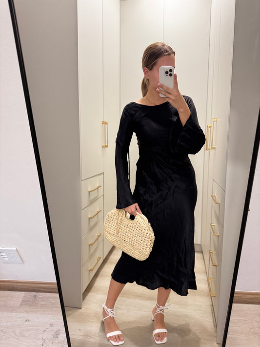 Black silky dress (P)