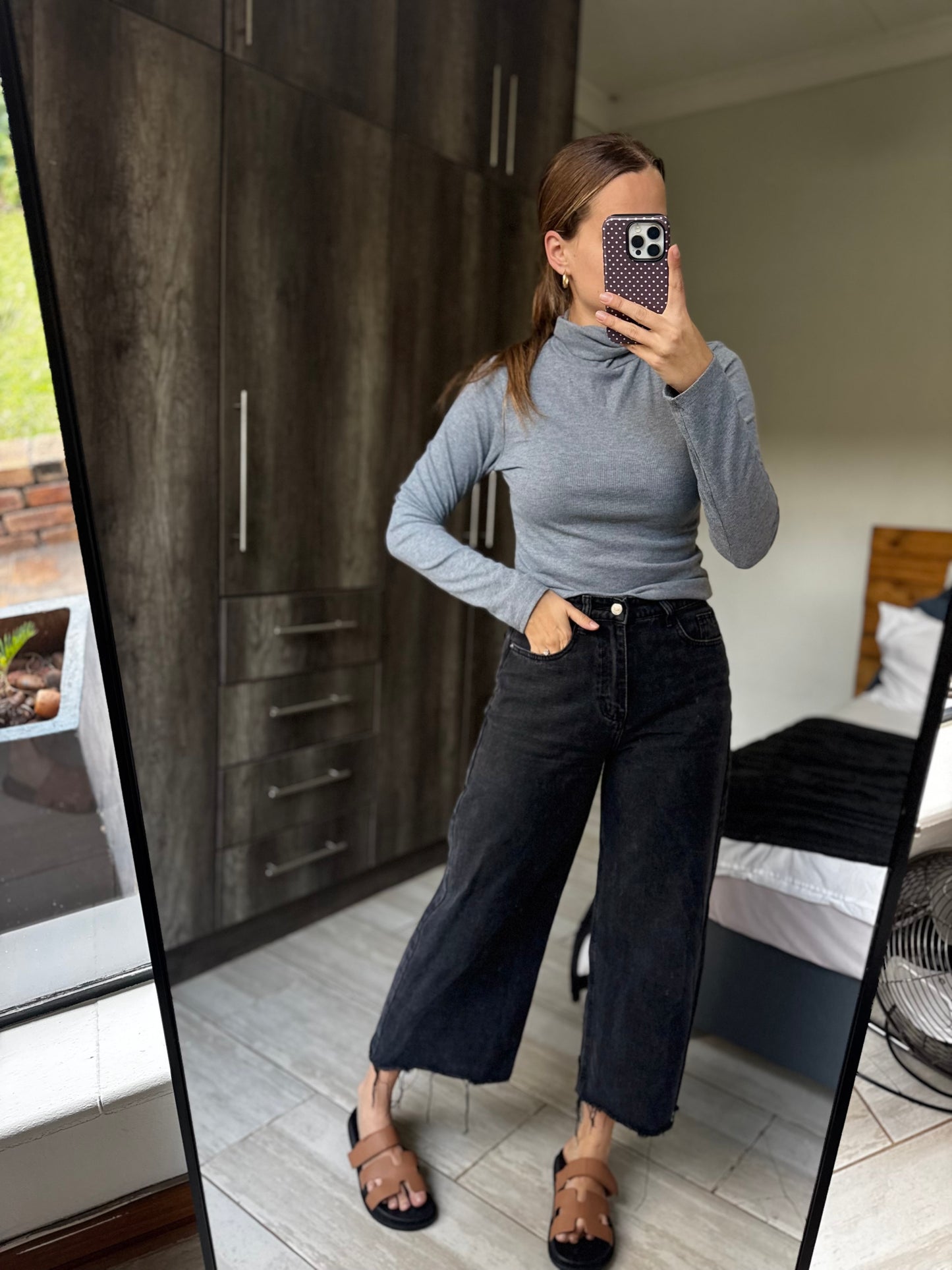 Grey ribbed turtle neck (II)