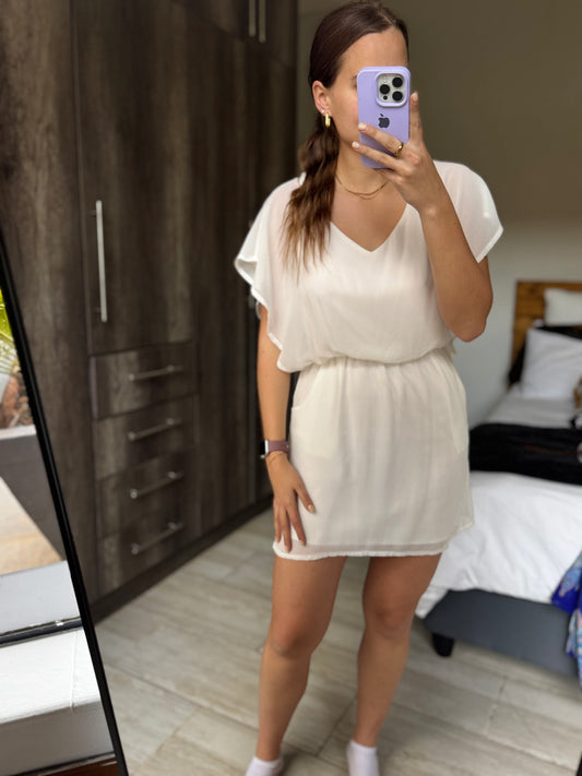 White dress (G)