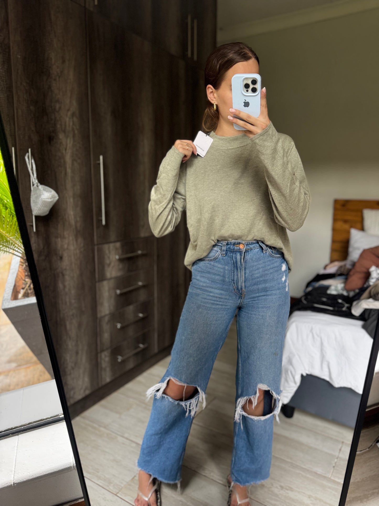 Brand New QUEENSPARK sweater (SSS)