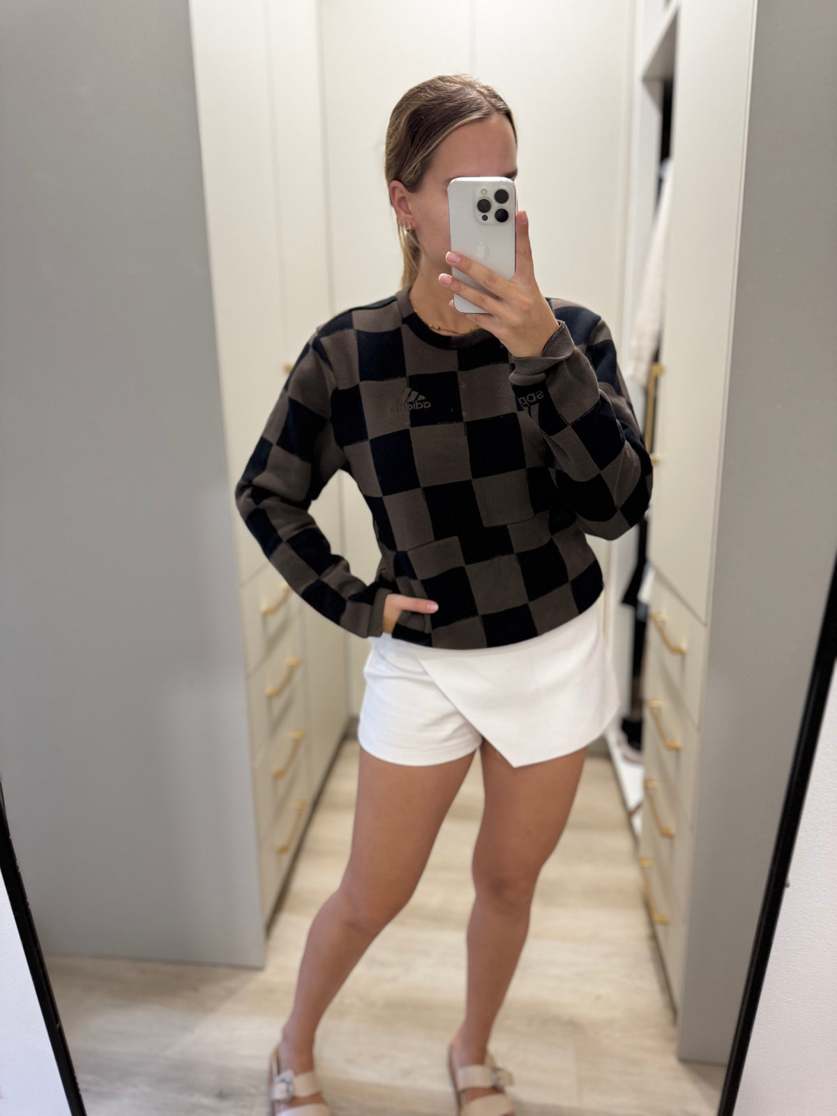 ADIDAS sweater (C)