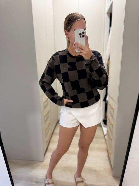 ADIDAS sweater (C)