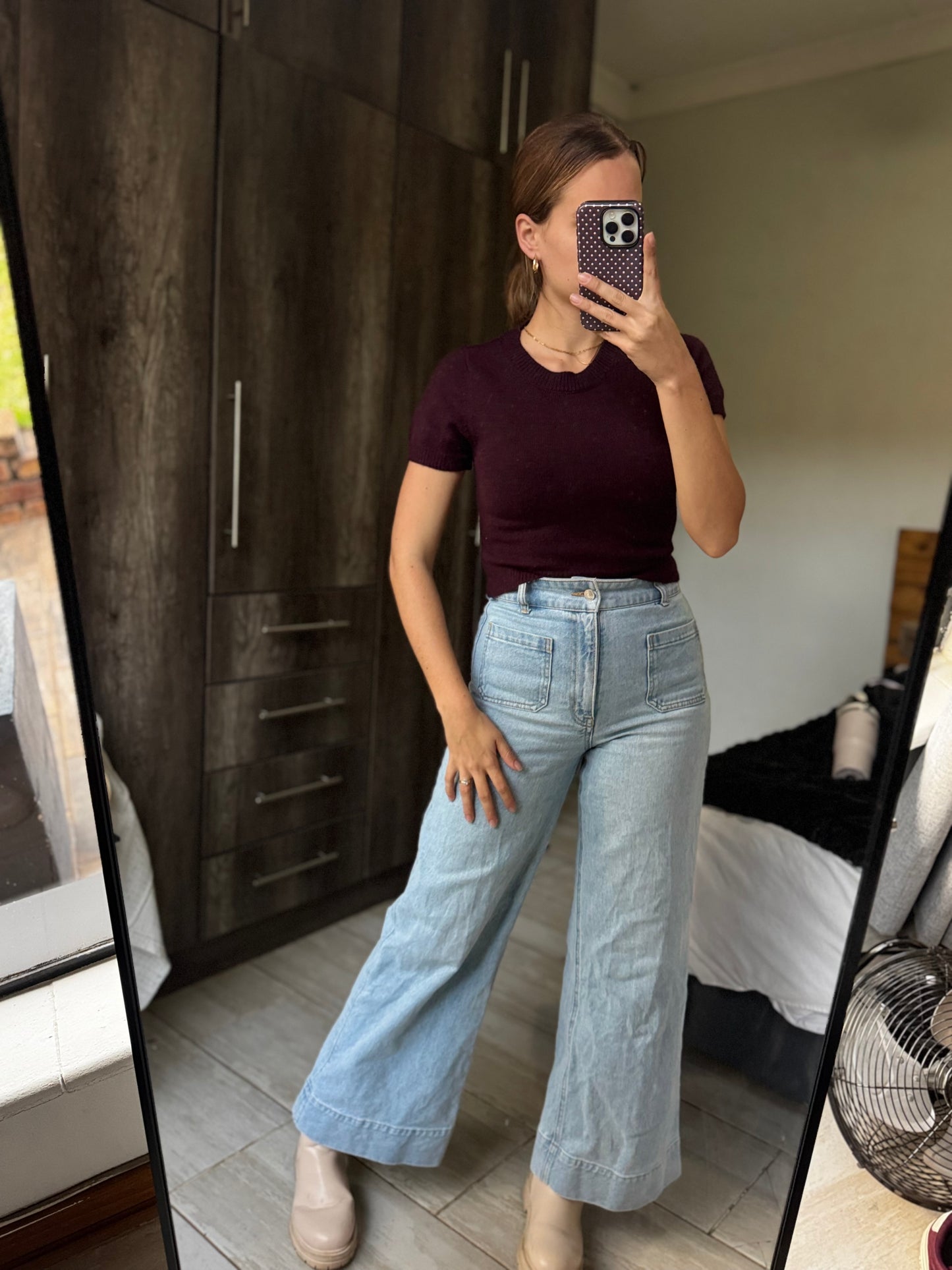 Maroon knit top (T)