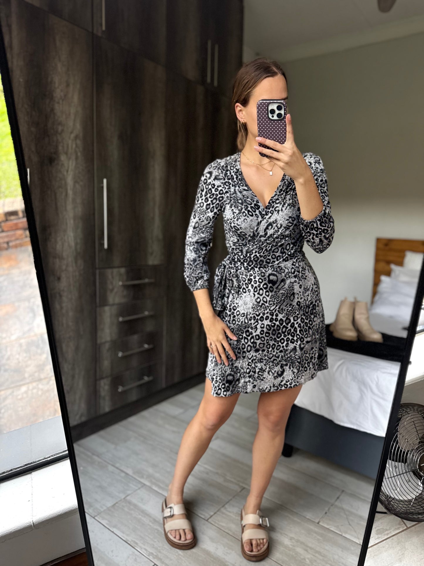 Pretty wrap dress (B)