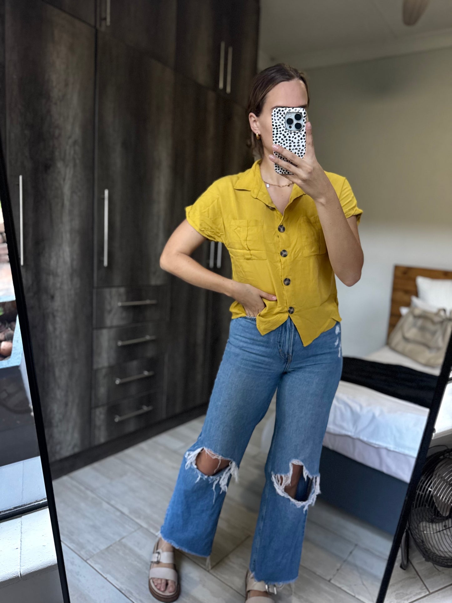 Mustard yellow top (A)