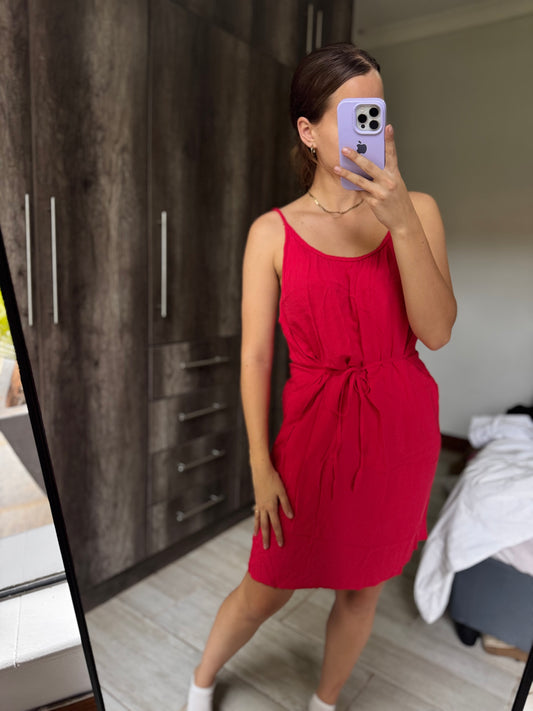 Pretty red dress (NN)
