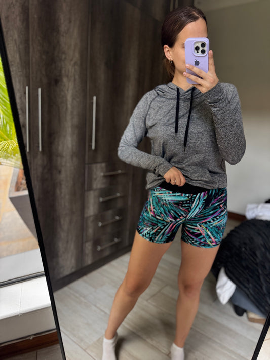 Cotton on gym shorts (K)