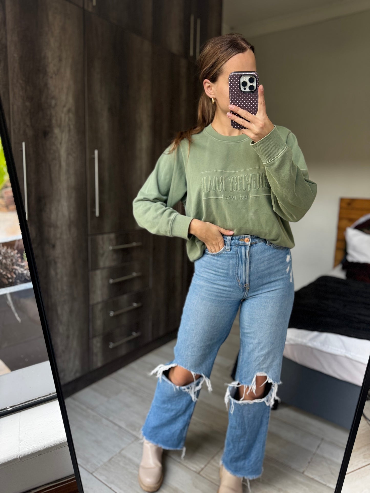 Country Road green sweatshirt