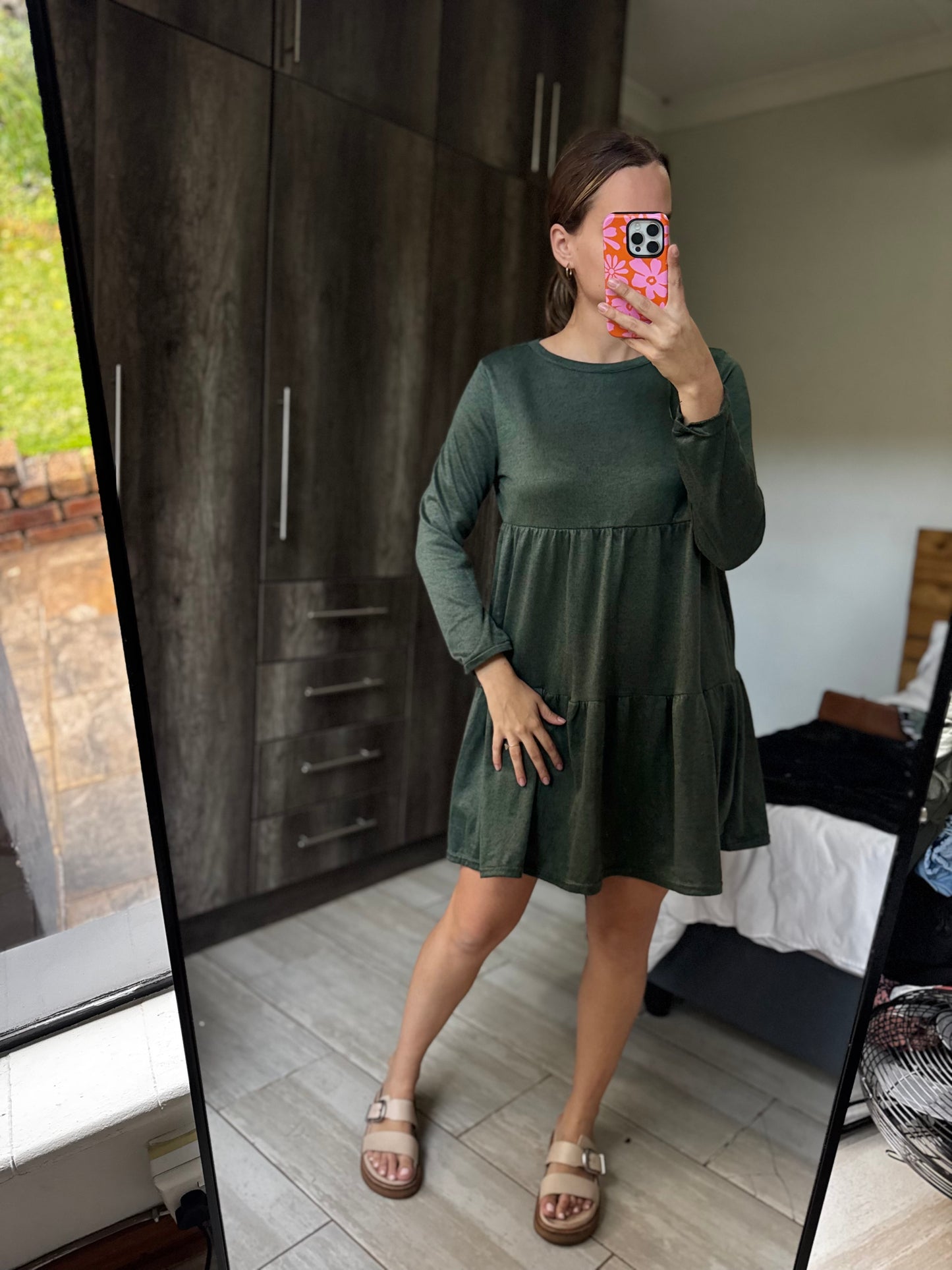 Green pretty dress (A)