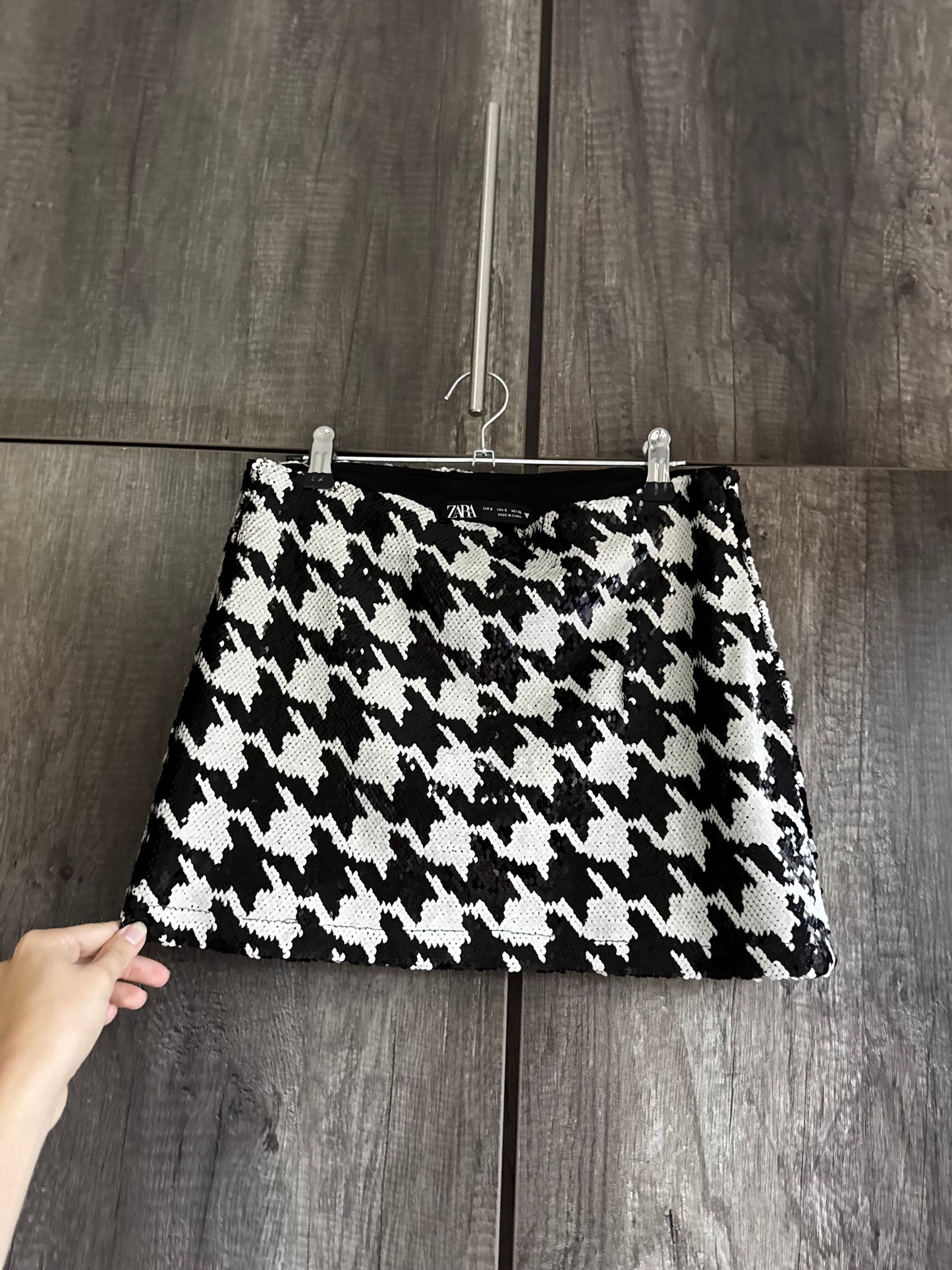 ZARA stunning skirt (G)