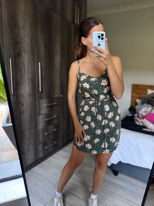 Green floral dress (Q)