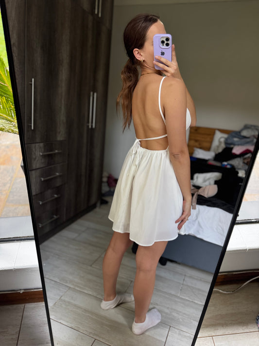 White dress (VV)