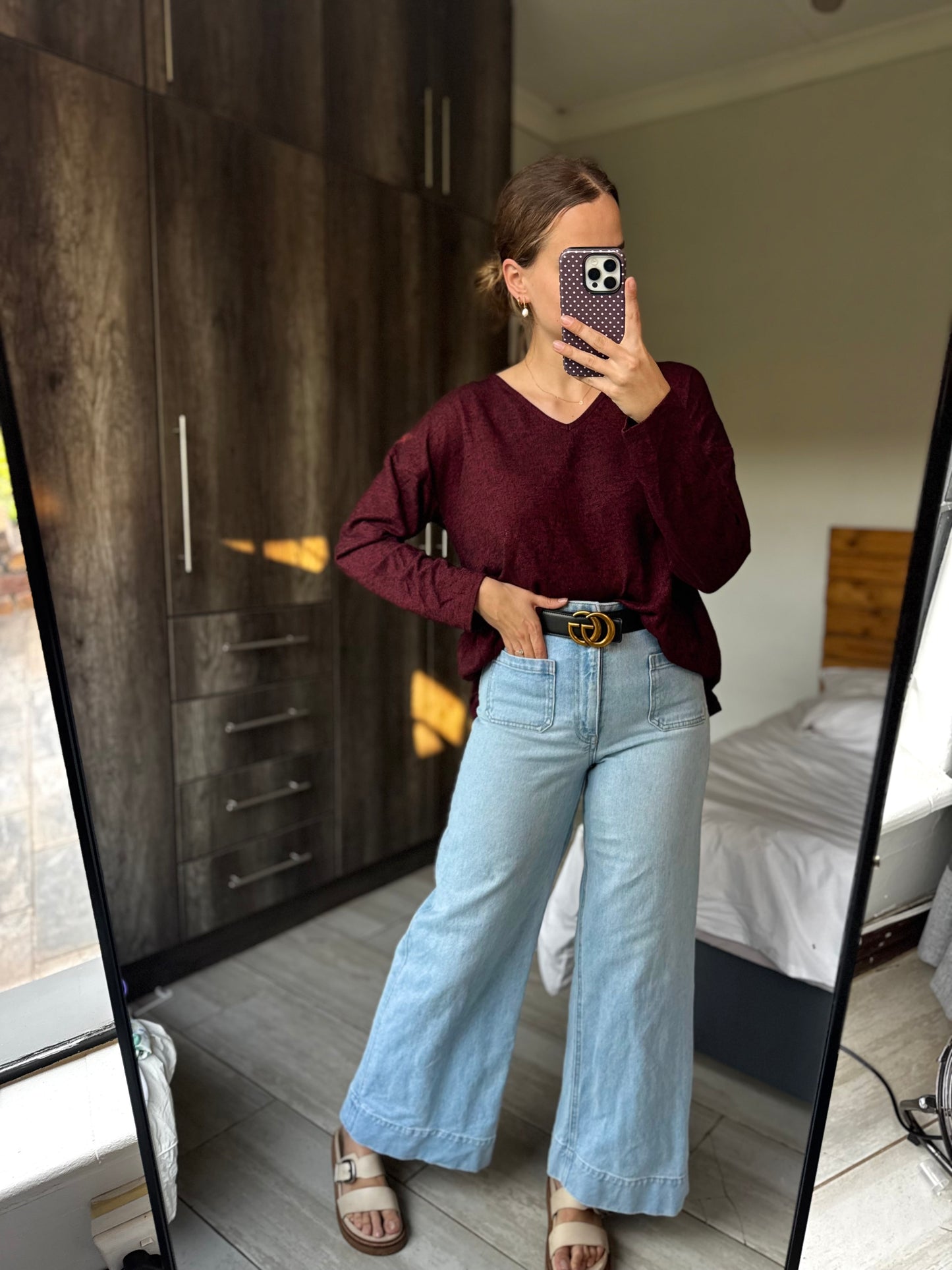 Maroon sweater (E)