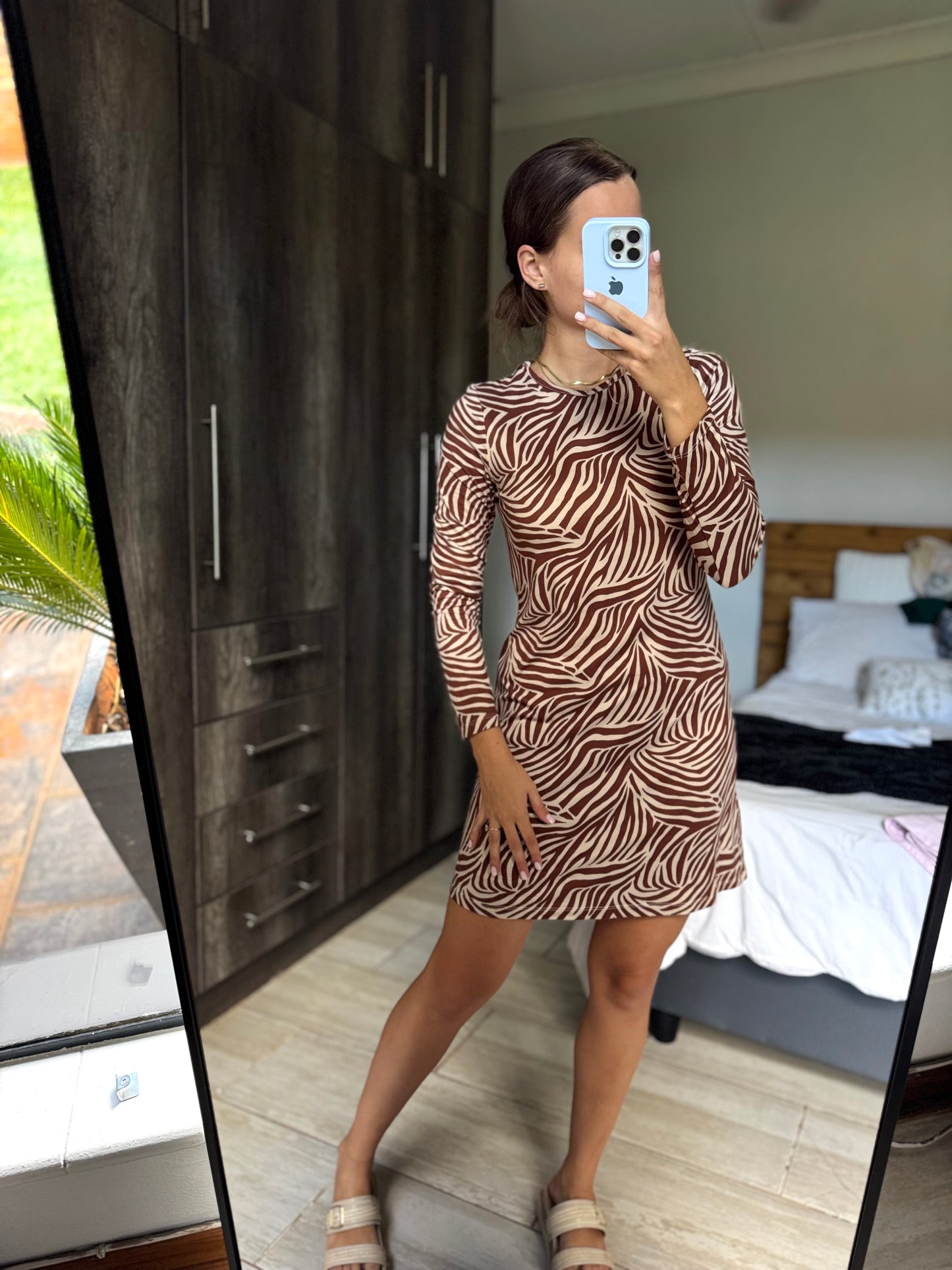 Woolworths pretty dress (P)