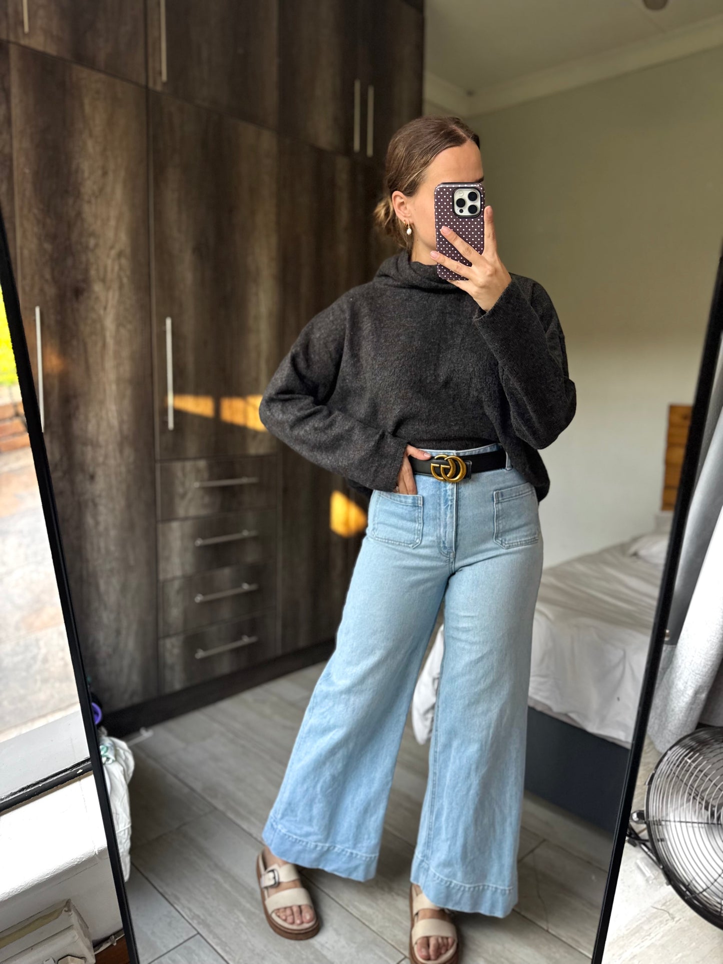 Grey turtle neck sweater (E)