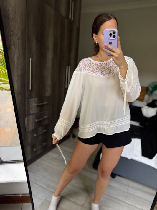 Stunning cream top (X6)
