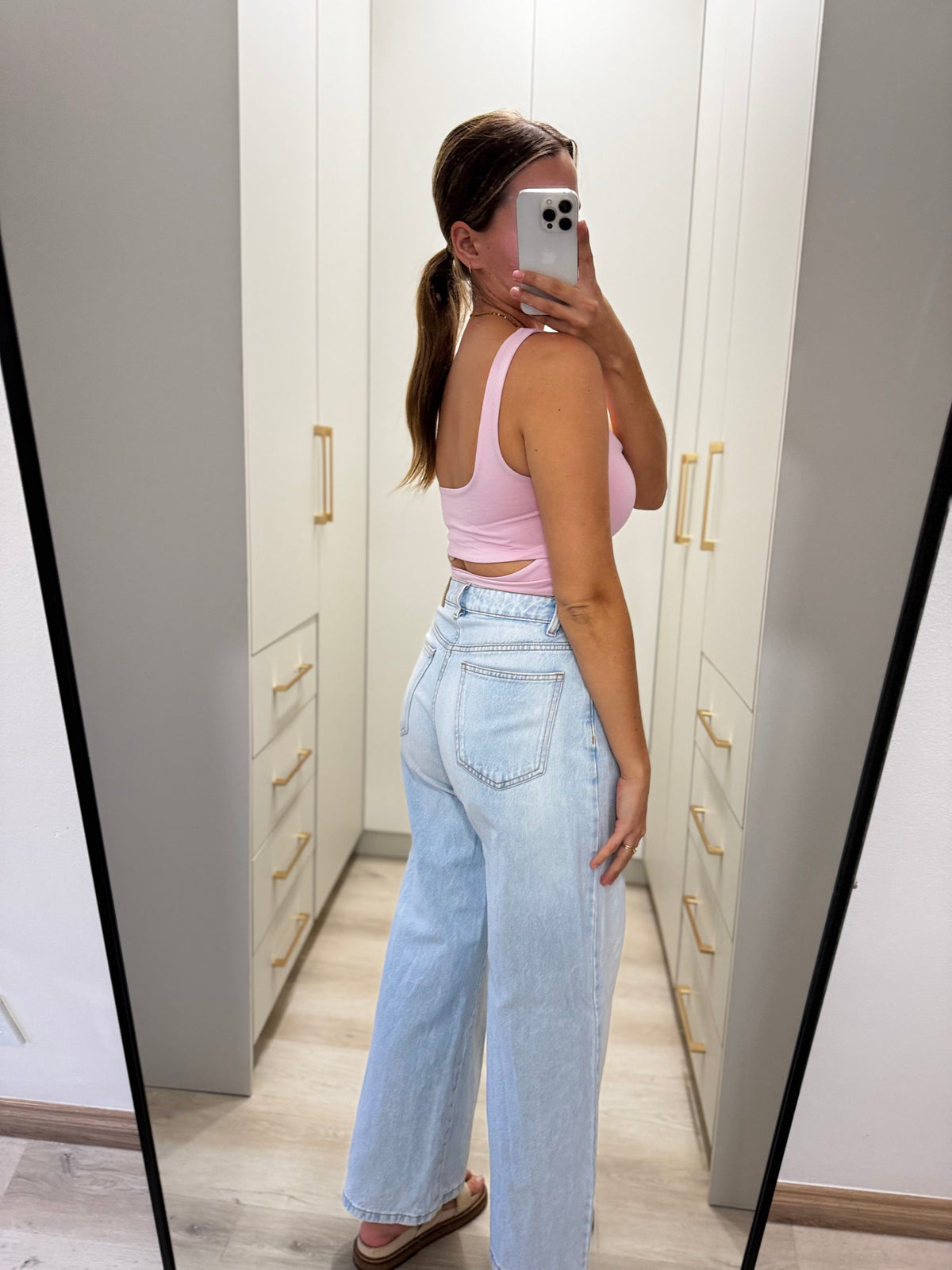Pink top (P)