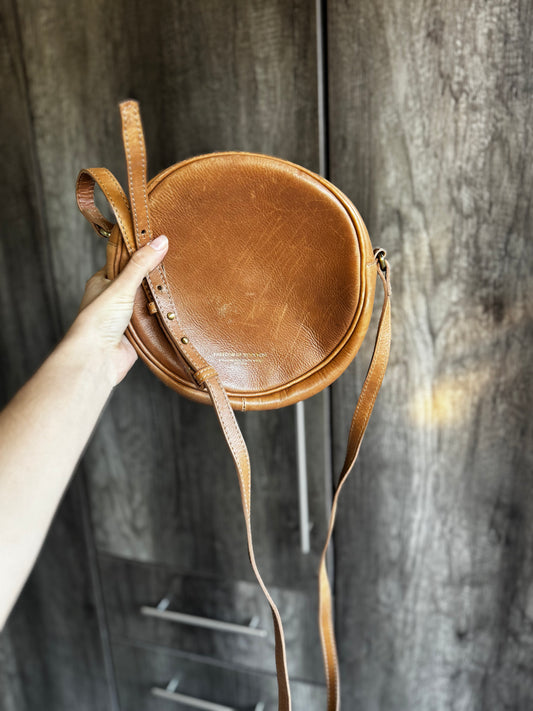 FREEDOM OF MOVEMENT handbag (SS)