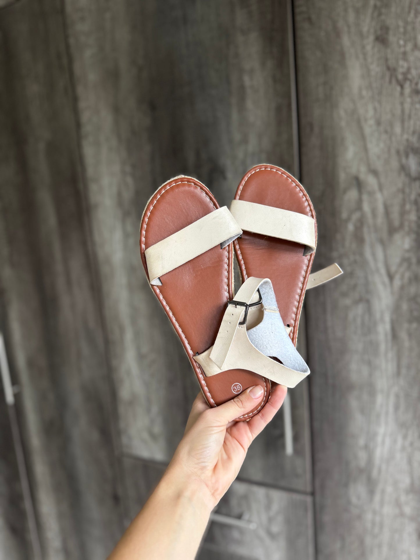 Cream sandals (LL)