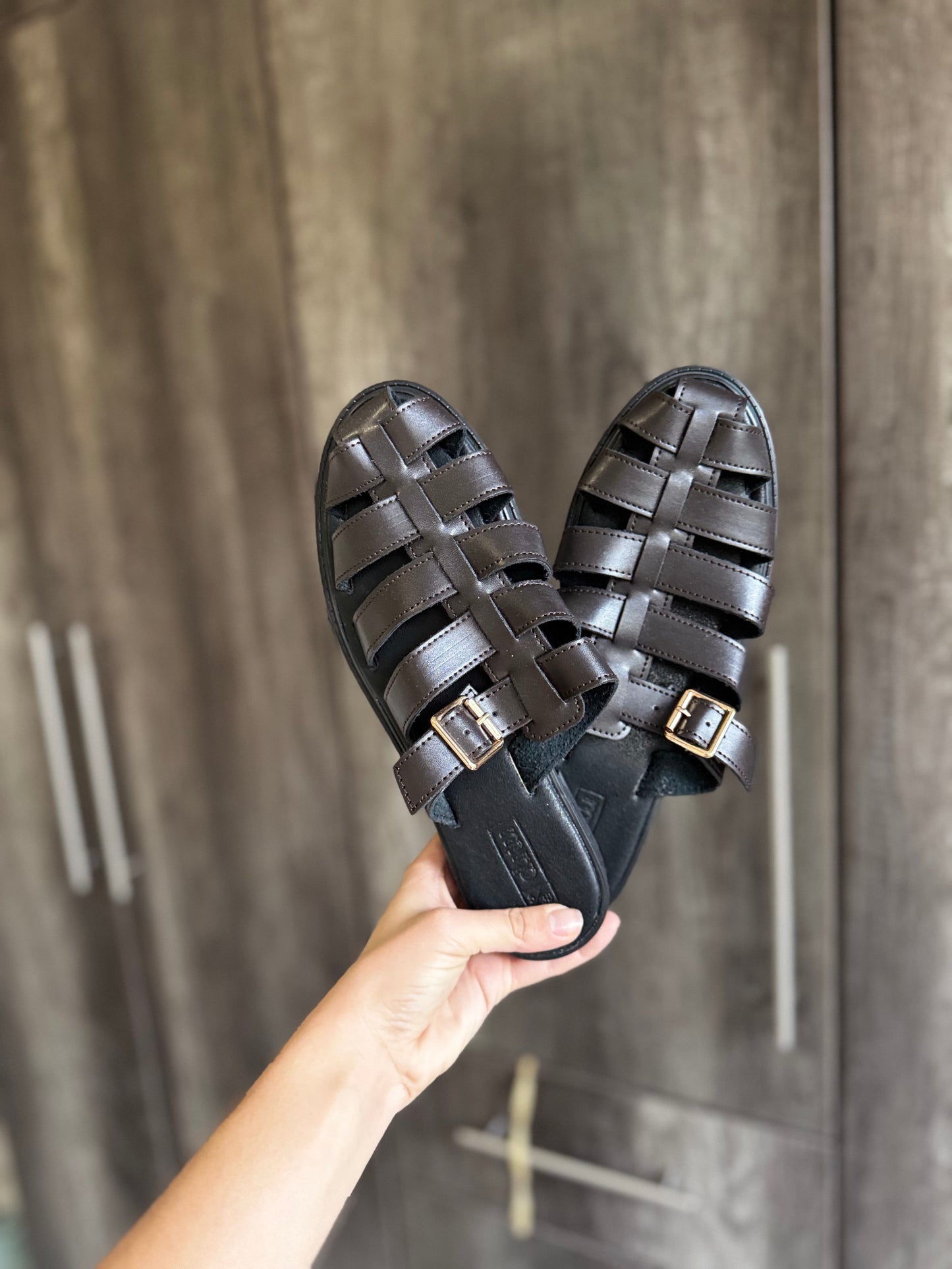 Brand New black sandals (HH)