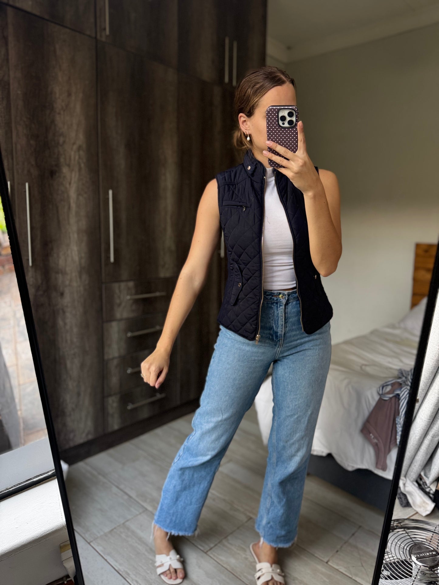 Navy puffer vest (PP)