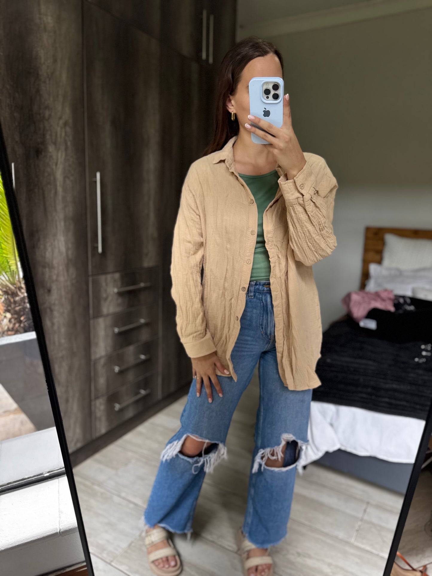 Brown button down (H)