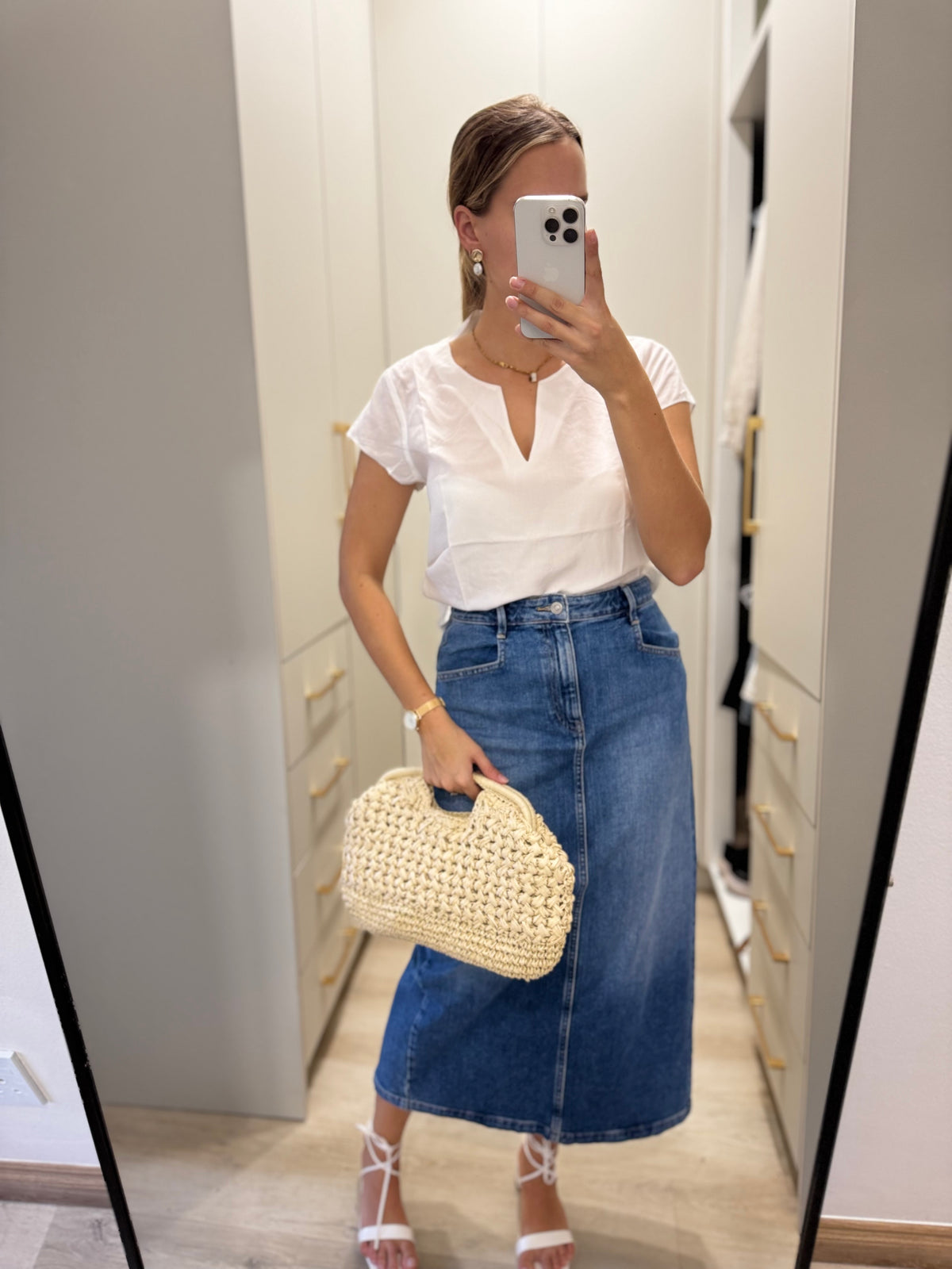 COUNTRY ROAD white top (D)