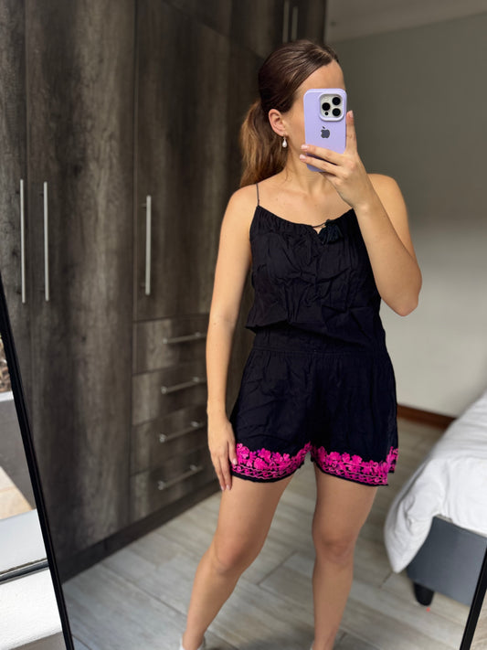 Black pretty jumpsuit (X4)