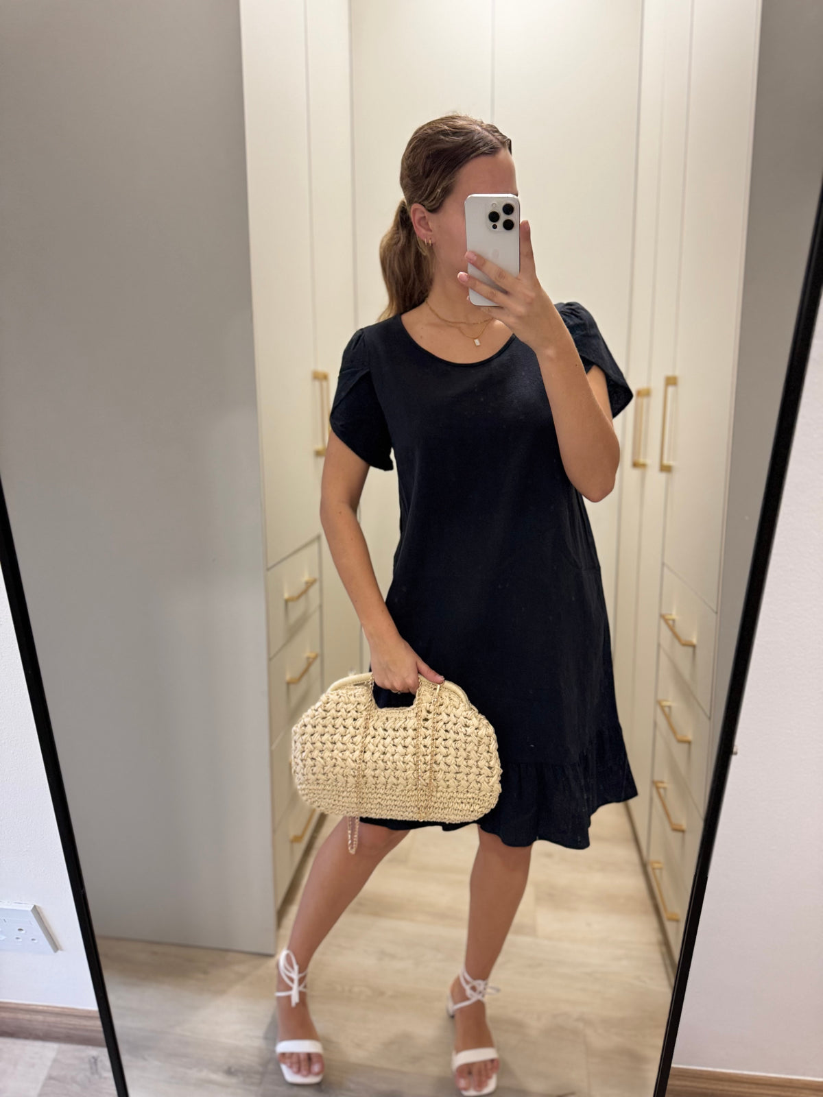 Black dress (KK)
