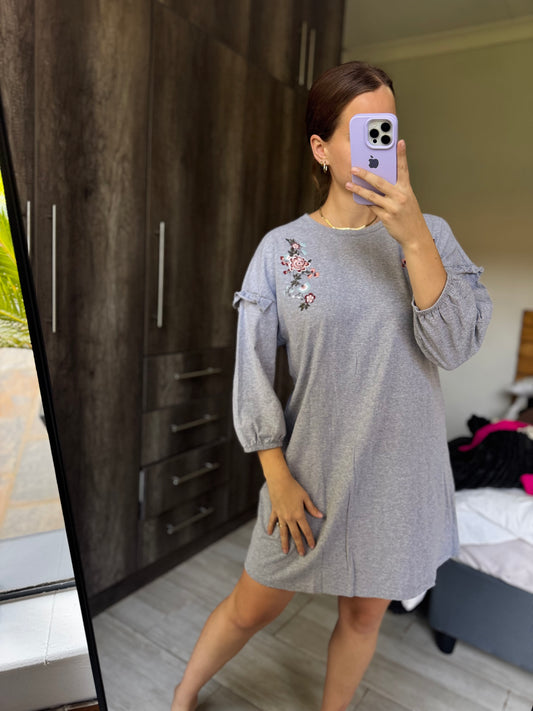 Woolworths grey floral dress (Q)