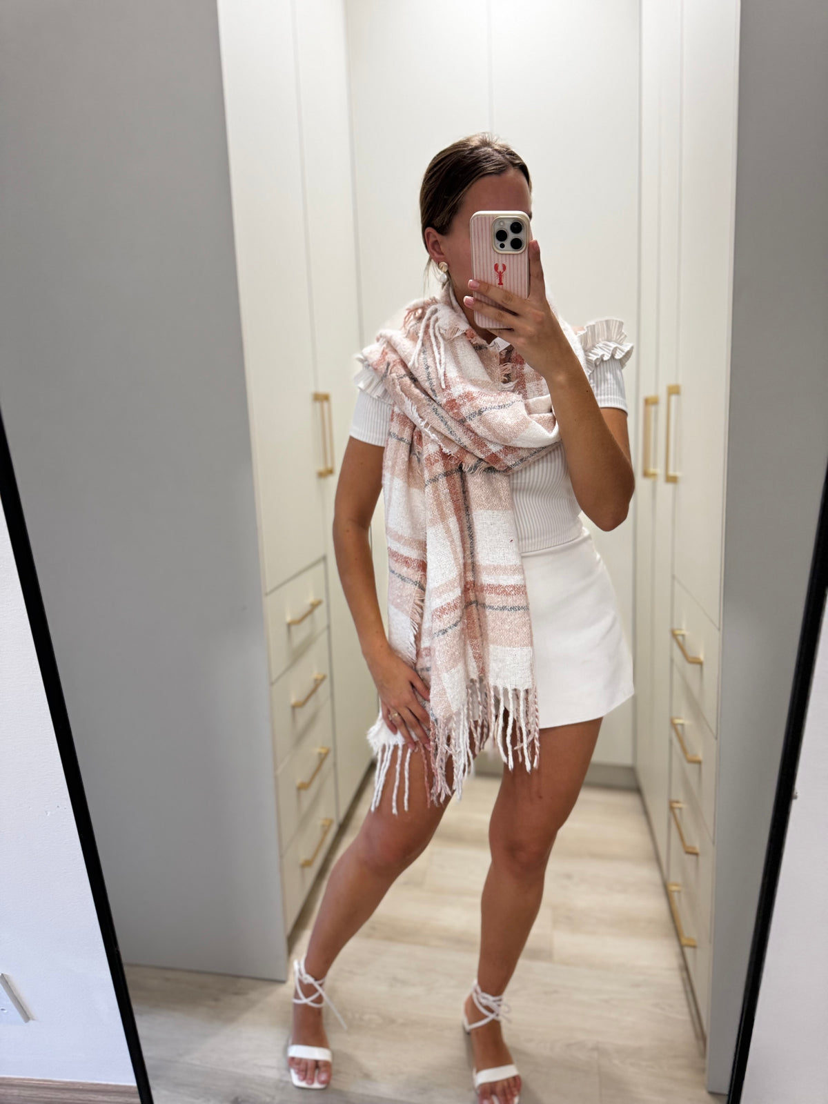 Pink scarf (I)
