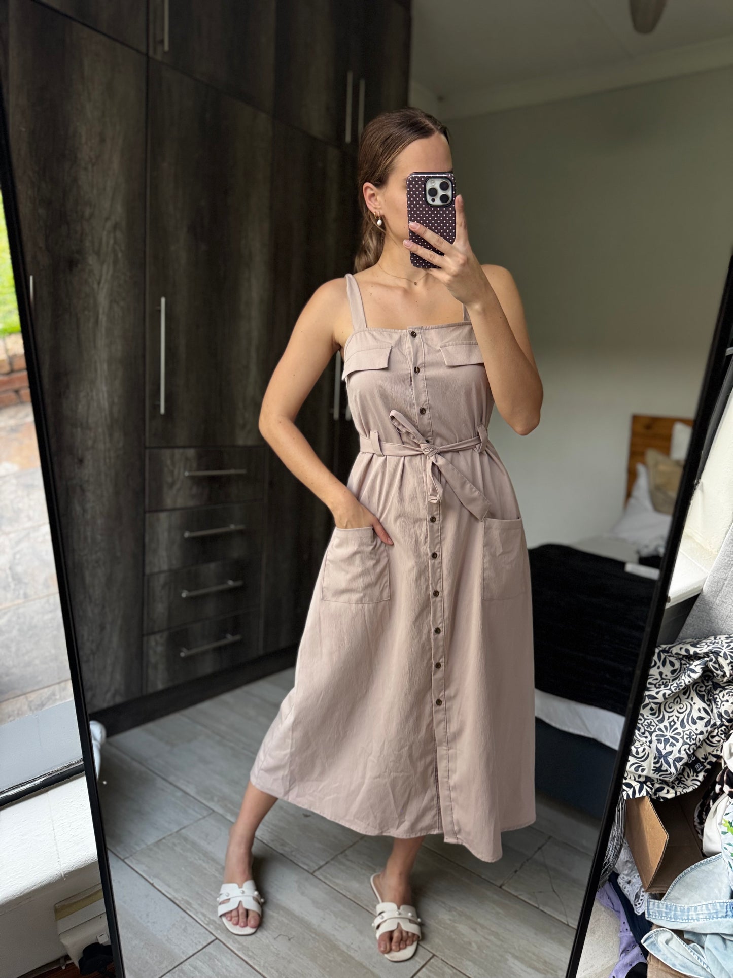 Cream dress (P)