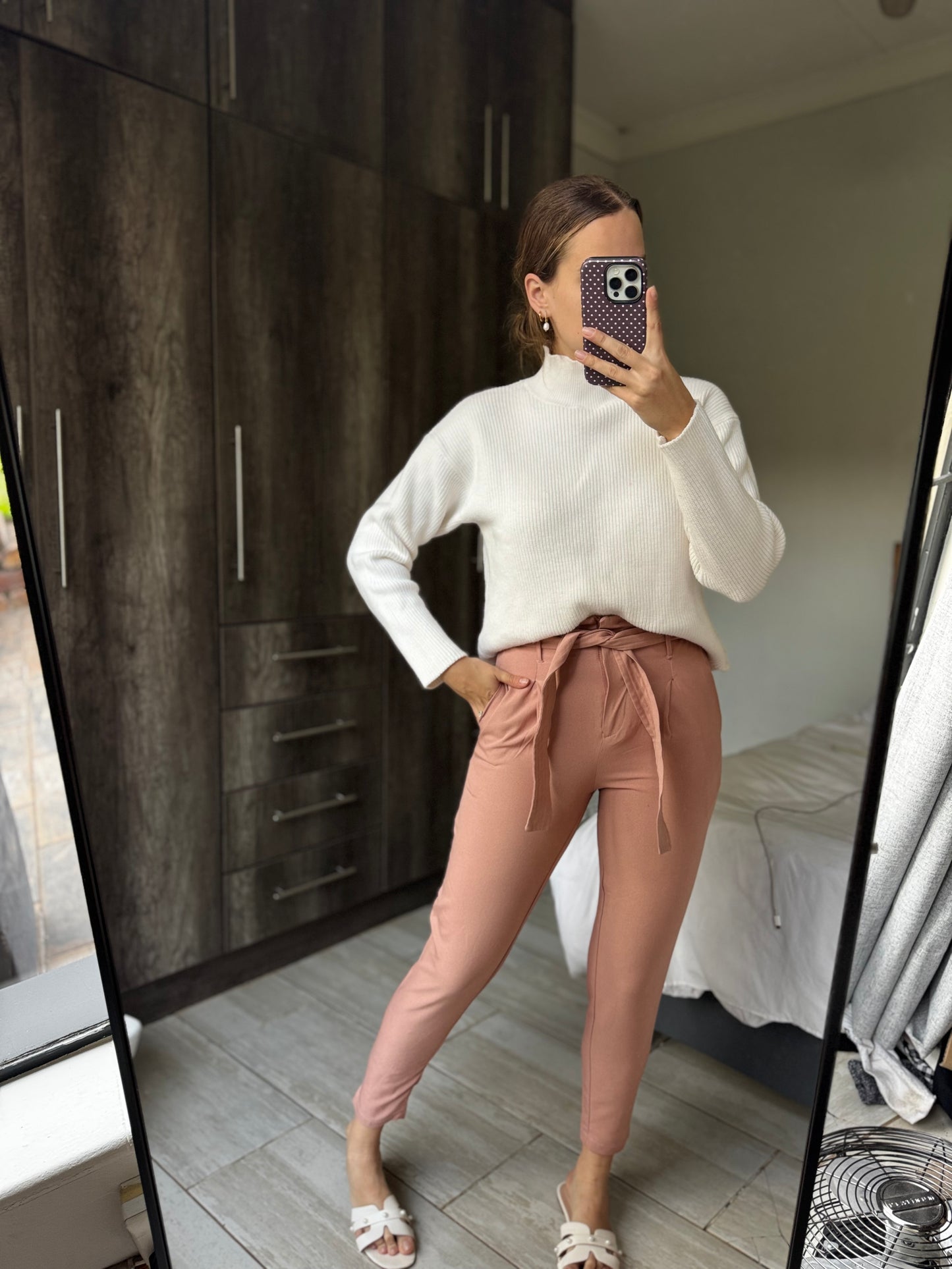 Pink pants (PP)